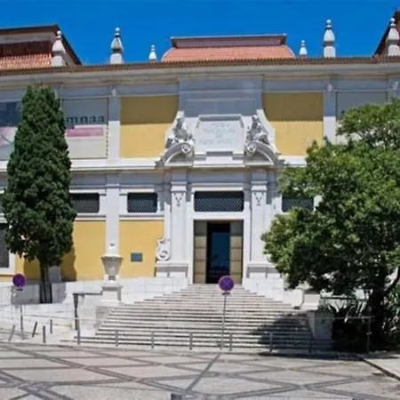 Two Bedroom Cozy Flat By River In Quiet Art Zone Appartement